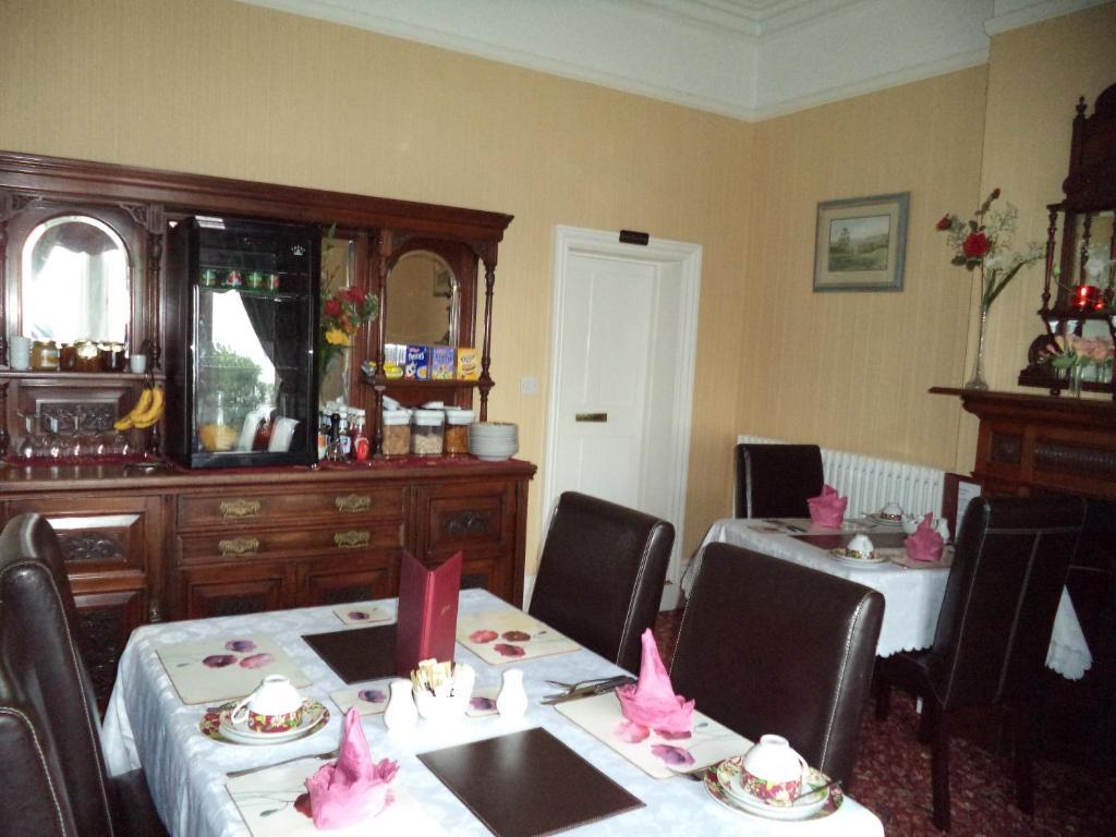 Britten House Lowestoft Extérieur photo